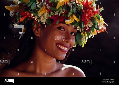 Tahiti Young Girl French Polynesia Hi Res Stock Photography And Images