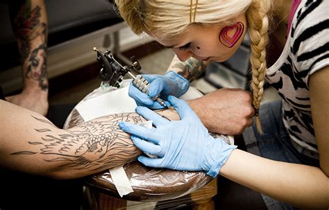 Tattoo Artists At Risk For Musculoskeletal Discomfort Study Finds