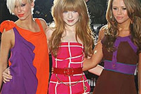 Girls Alouds Nicola Roberts Gets New Accessory A Skull On A Stick