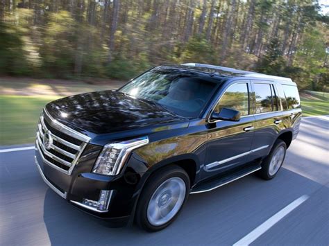 2017 Cadillac Escalade Vs 2017 Gmc Yukon Denali Which Is Best