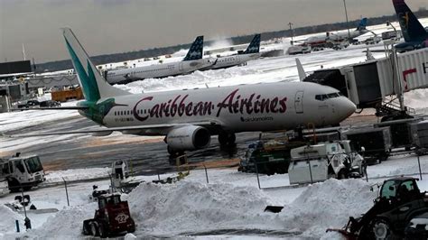 Two Pilots Suspended For Jfk Runway Near Collision Good Morning America