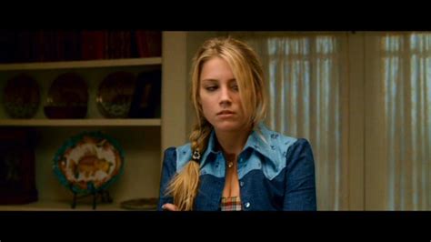 This is where pineapple express begins to take the lead in front of its predecessors, as it actually attempts to tell a compelling story with an undoubtedly overblown amount. Pineapple Express ScreenCap - Amber Heard Image (3935059 ...