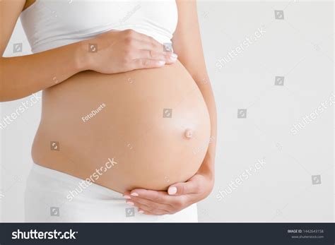 9 135 Pregnant Belly Naked Stock Photos Images Photography