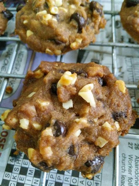 Siapa cakap nak buat biskut susah? CORETAN DARI DAPUR: BISKUT COKLAT CHIP ALA FAMOUS AMOS