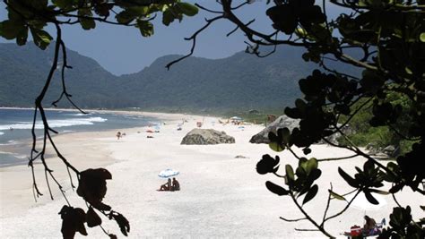 Aprovada Lei Que Permite Nudismo Na Praia Do Abric No Rio De Janeiro