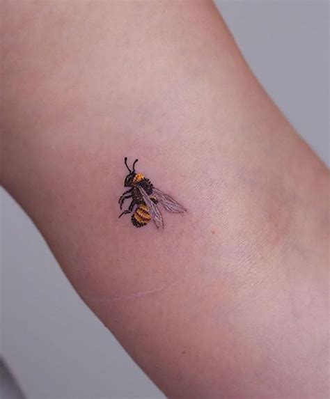 Details More Than 80 Minimalist Honey Bee Tattoo Latest In Cdgdbentre