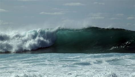 Record 7 Storey Monster Wave Tears Across Southern Ocean Newshub
