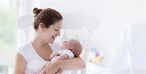 what every mom to be should know about breastfeeding before she delivers