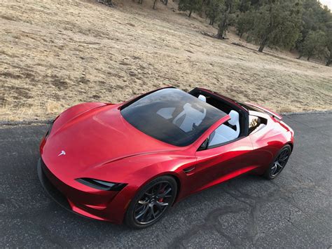 All the information on this page is unofficial, but the official specs, features and price will be update after official launch. Tesla Unveils Electric Semi-Truck and New Roadster ...