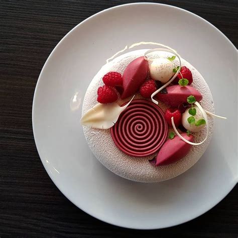 The best chef on instagram: Dessert Plating | Dessert plating, Gourmet desserts, Fancy ...