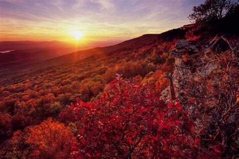 Some Of The Most Beautiful Places To See Fall Foliage In