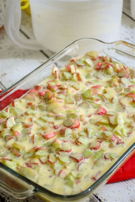 Rhubarb (scientific name rheum rhabarbarum) is a vegetable that many people use like a fruit in cooking and recipes. Keto Rhubarb Dream Bars | Healthy rhubarb recipes, Rhubarb ...