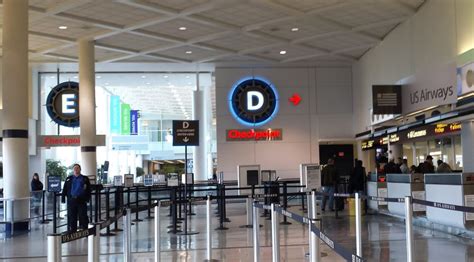 Tsa Checkpoint De Charlottedouglas International Airport Airport
