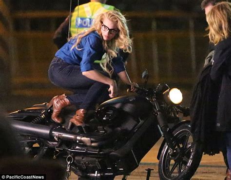 Margot Robbie Films Motorbike Stunt On Suicide Squad Set In Toronto