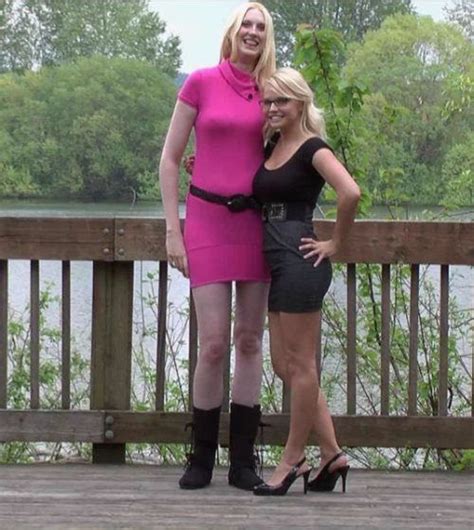 pictures of the tallest woman in the world