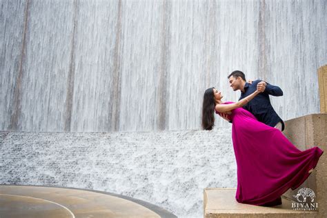 Houston Waterwall Engagement Photos Indian Wedding Photo And Cinema