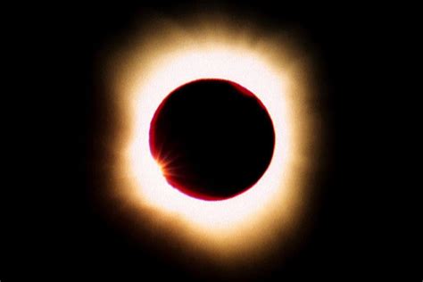 Die letzte totale sonnenfinsternis über deutschland im jahr 1999 war mit knapp zweieinhalb minuten recht kurz. Sonnenfinsternis - Termine und Infos - News von WELT