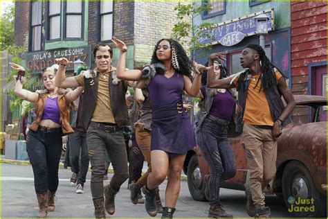 'Zombies 2' Couple Zed & Addison Might Be In Trouble If Wyatt Keeps