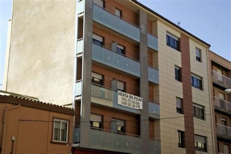 Bonito piso a la venta situado en arroyo de la miel, a dos minutos del centro y todas las comodidades, cercano a colegios, pi. El 'banco malo' ya comienza a vender pisos