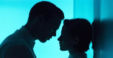 Kristen Stewart And Nicholas Hoult Sex Scene Info Popsugar Entertainment