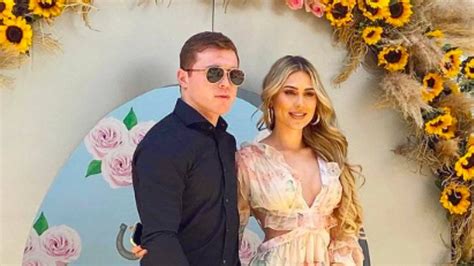 Who Is Canelo Alvarezs Wife Relationship History And Other Details