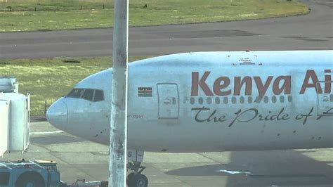 Kenya Airways Boeing B777 200er Push Back Youtube