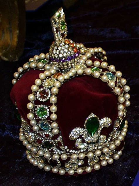reproductions   british crown jewels naergis