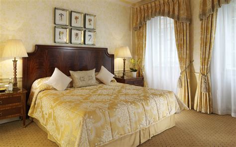 17 Beautiful Bedroom Curtains And Drapes Design Choose Perfect One
