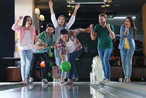 Best Venues For Adult Birthday Parties Stars And Strikes