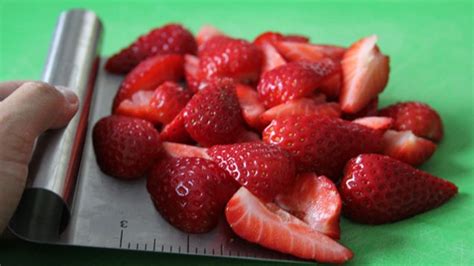 How To Properly Freeze Fruit For Longer Lasting Freshness Lifehacker