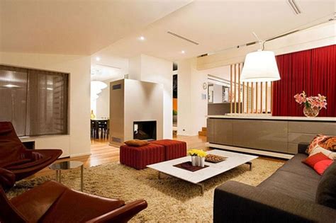 Model rumah minimalis ini tidak memerlukan banyak lahan, desain sederhana, elegan dan harga terjangkau. Ciri Eksterior Dan Interior Desain Rumah Minimalis Sederhana