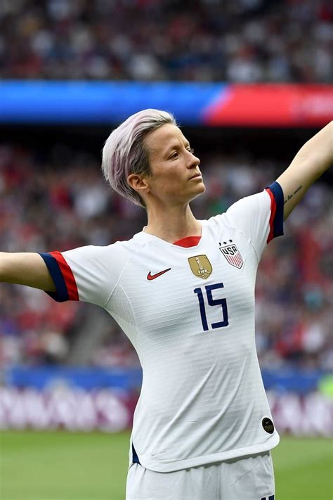 7 facts about uswnt star megan rapinoe that somehow make her even more legendary female soccer