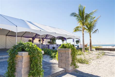 Resort is located in 170 m from the centre. Sirata Beach Resort - St. Pete Beach, FL Wedding Venue
