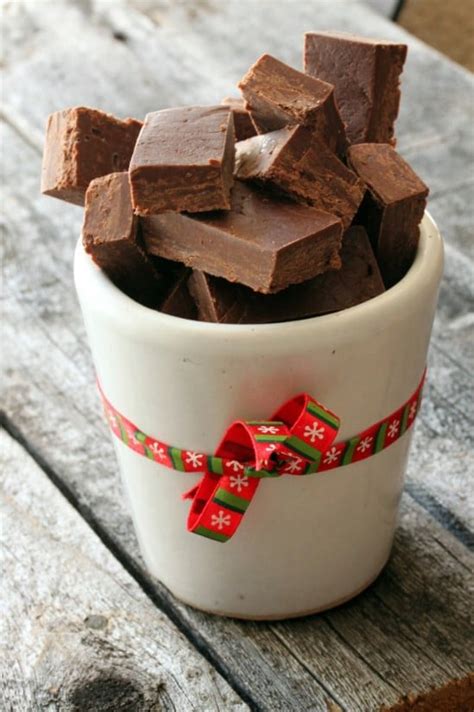 Christmas candy recipes for caramels, heavenly caramels, layered mints, peanut butter balls, english toffee for many years after i married, i had a special list of christmas candy recipes to make. 25 Yummy Homemade Christmas Candy Recipes - DIY & Crafts