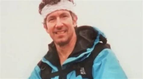 Returned To Life The Story Of The Unique Rescue Of Climber Beck Weathers Who Climbed The Mount