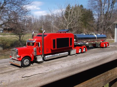 164 Dcp Custom Peterbilt And Tanker Trailer 1725778683