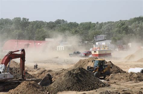 Dust control measures apply to any construction site where there is the potential for air and water pollution from dust traveling across the landscape or through the air. Tips For Controlling Dust On A Construction Site | North ...