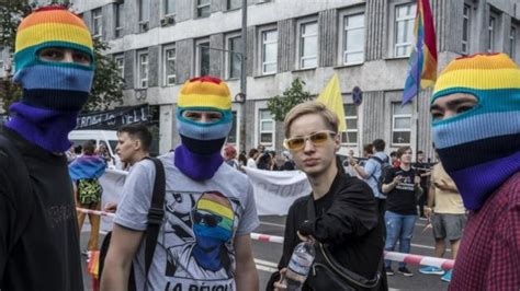 Ukraine Holds Largest Gay Pride Event To Date In Kiev Bbc News