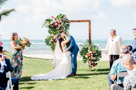 The Aisle Guide 13 Hawaiian Wedding Traditions