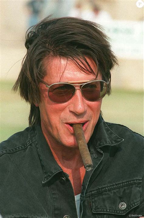 Et moi, et moi, et moi, les cactus, il est cinq heures. Jacques Dutronc, le 21 juillet 1996. - Purepeople