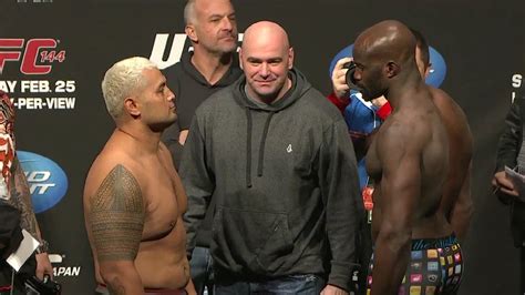 Israel adesanya proved yet again that he is in a class of his own at the top of the ufc's middleweight division when he finished paulo costa in the second round of the pair's ufc 253 main event on saturday night. Frankie Edgar vs Ben Henderson staredown pic from UFC 144 ...