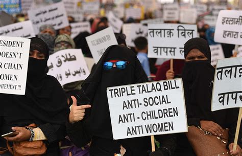 India Outlaws Islamic Practice Of Instant Divorce Time