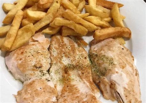 Filetes De Pollo A La Plancha Con Patatas Fritas Receta De Vanedg Cookpad