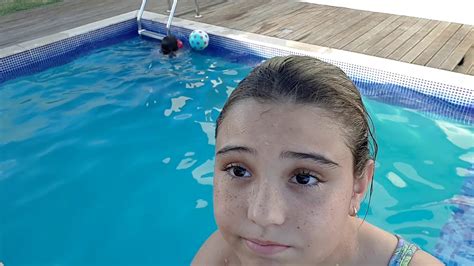 I rested with my girls. Desafio na piscina PARTE 2!! - YouTube