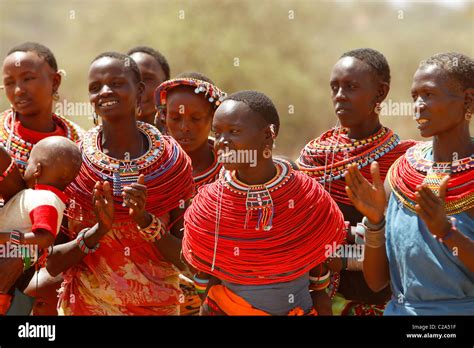 Dancing Villagers Hi Res Stock Photography And Images Alamy