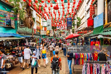 Layanan gratis google secara instan menerjemahkan kata, frasa, dan halaman web antara bahasa inggris dan lebih dari 100 bahasa lainnya. China Town Malaysia Kuala Lumpur Stock Photo | Getty Images