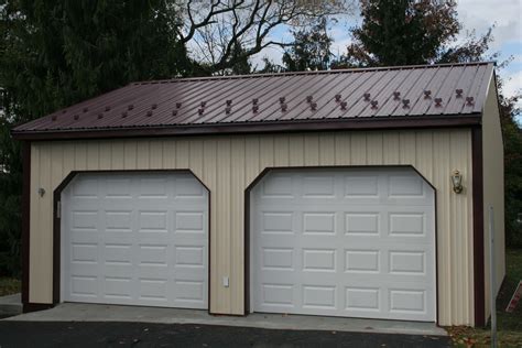 Keep reading to discover how you can keep your garage. Residential Garage Project by APM Buildings