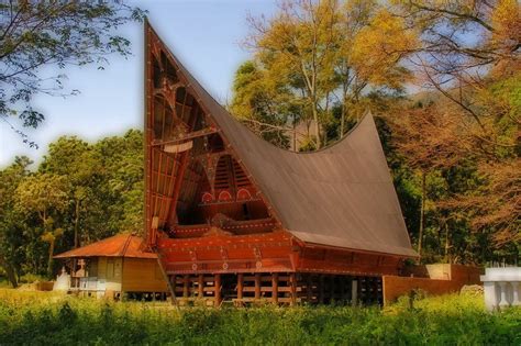 Gambar rumah adat batak dengan ciri khasnya yang unik. Kumpulan Gambar Rumah Adat Indonesia - Inspirasi Desain Rumah