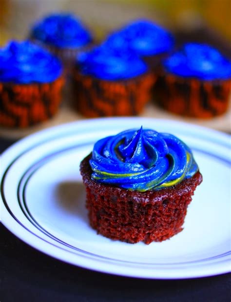 Red Velvet Cake With Blue Icing Glorious Red White And Blue Cake