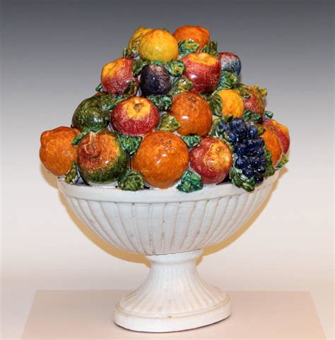 Large Vintage Italian Majolica Pottery Fruit Bowl Table Centerpiece At